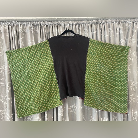 Rolling Stones Upcycled Tee with Kantha Sleeves Oversized Tunic Boho Poncho - Picture 5 of 5